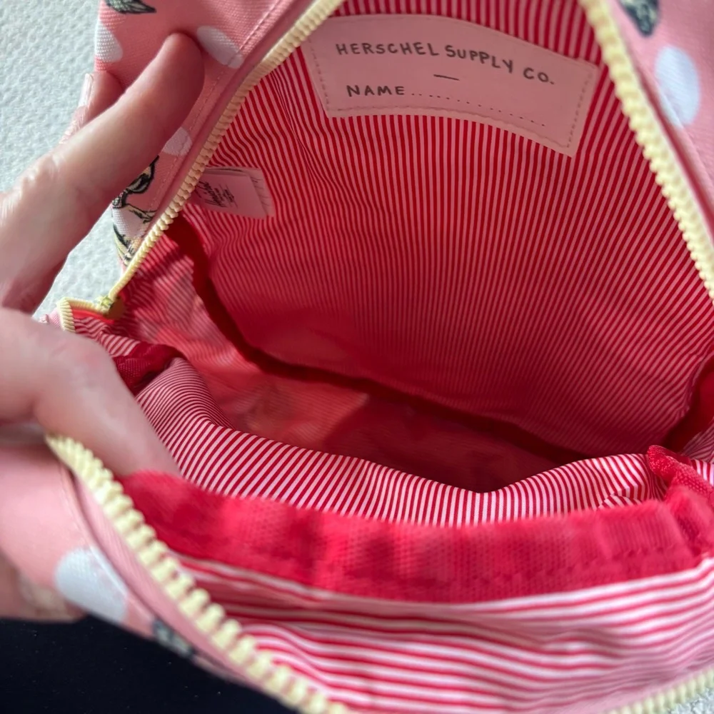 Herschel Supply Company charming pink